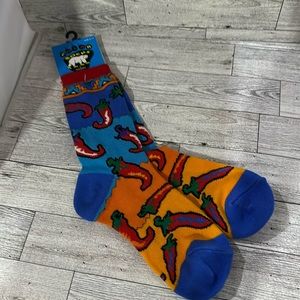 Polar graphics socks chili peppers new